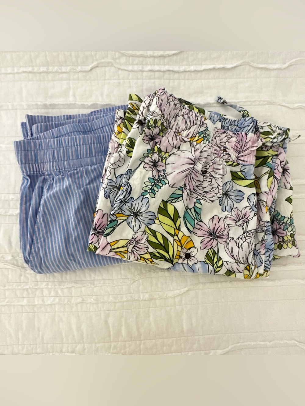 GAP Navy Label Floral & Light Blue Patterned Shorts
